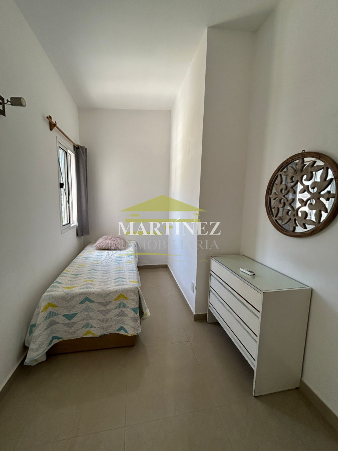 Casa ID.57 - Alquiler hermosa casa 2 y medio dormitorios 2 baños en Punta del este, Parada 14