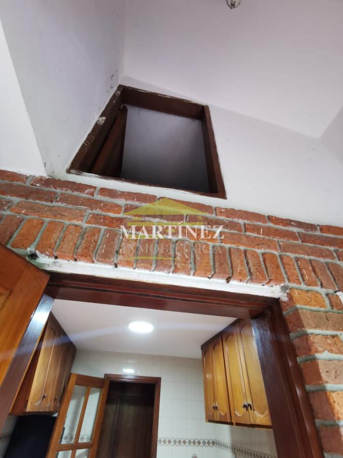 Casa ID.134 - Venta Chalet con un total de 6 dormitorios en Cantegril, Punta del este