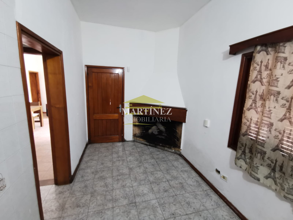 Casa ID.134 - Venta Chalet con un total de 6 dormitorios en Cantegril, Punta del este