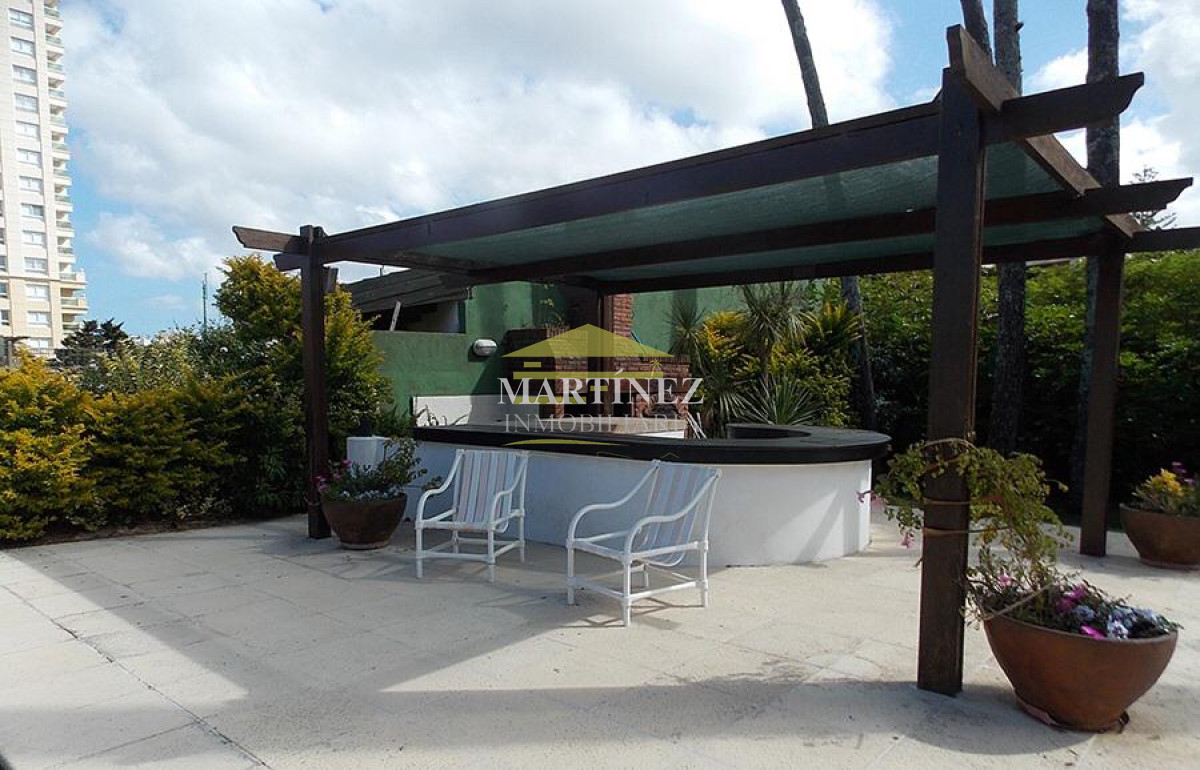 Casa ID.10 - Gran Casa en alquiler a metros del mar en Punta del este