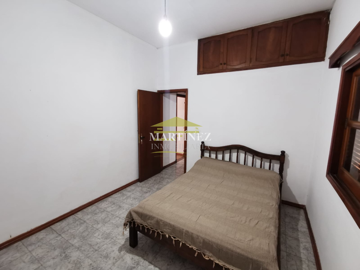 Casa ID.134 - Venta Chalet con un total de 6 dormitorios en Cantegril, Punta del este