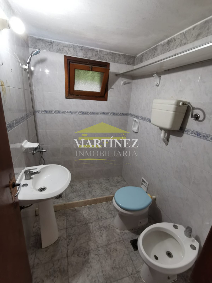 Casa ID.134 - Venta Chalet con un total de 6 dormitorios en Cantegril, Punta del este