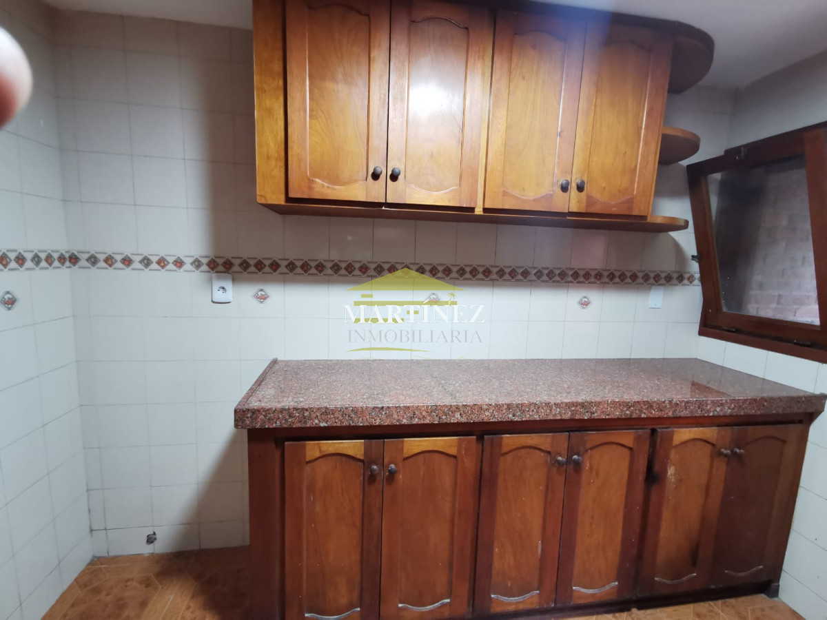 Casa ID.134 - Venta Chalet con un total de 6 dormitorios en Cantegril, Punta del este