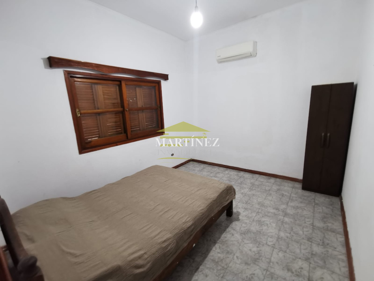 Casa ID.134 - Venta Chalet con un total de 6 dormitorios en Cantegril, Punta del este