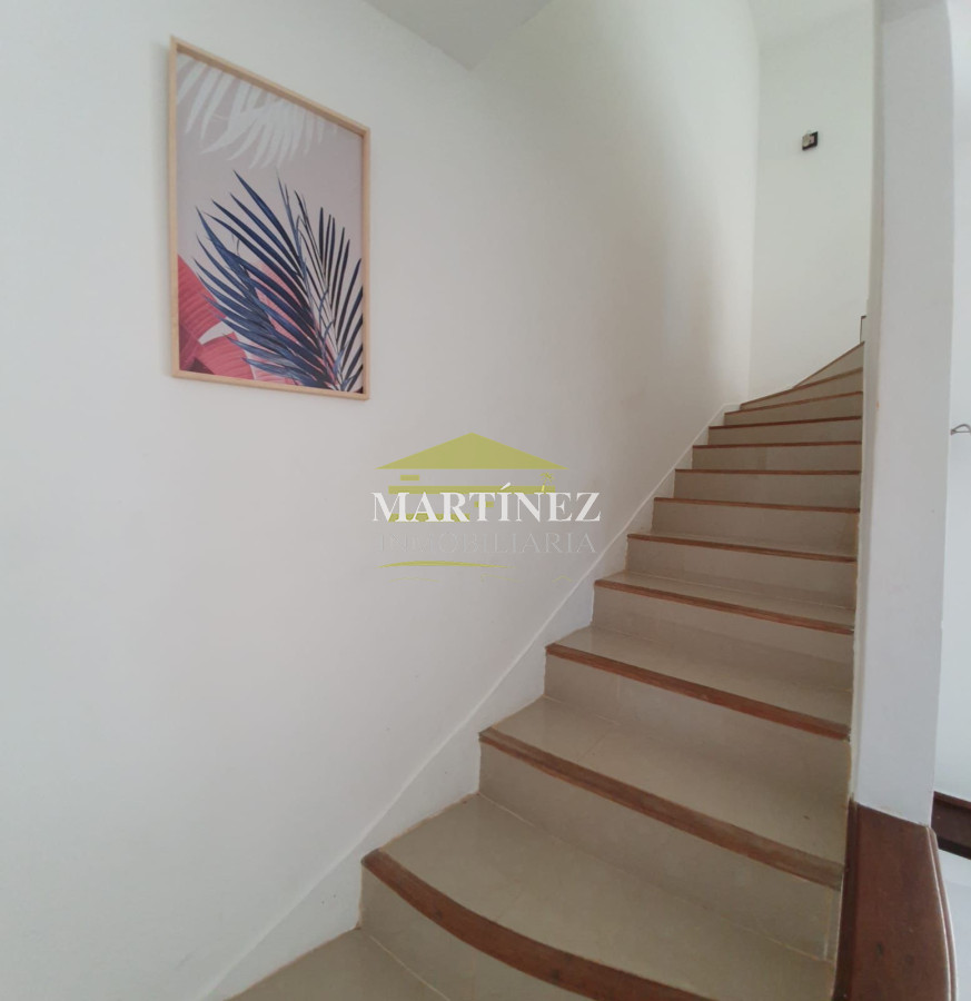 Casa ID.57 - Alquiler hermosa casa 2 y medio dormitorios 2 baños en Punta del este, Parada 14