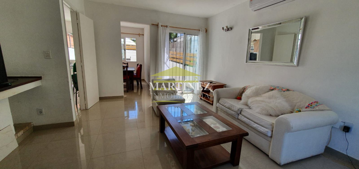 Casa ID.57 - Alquiler hermosa casa 2 y medio dormitorios 2 baños en Punta del este, Parada 14