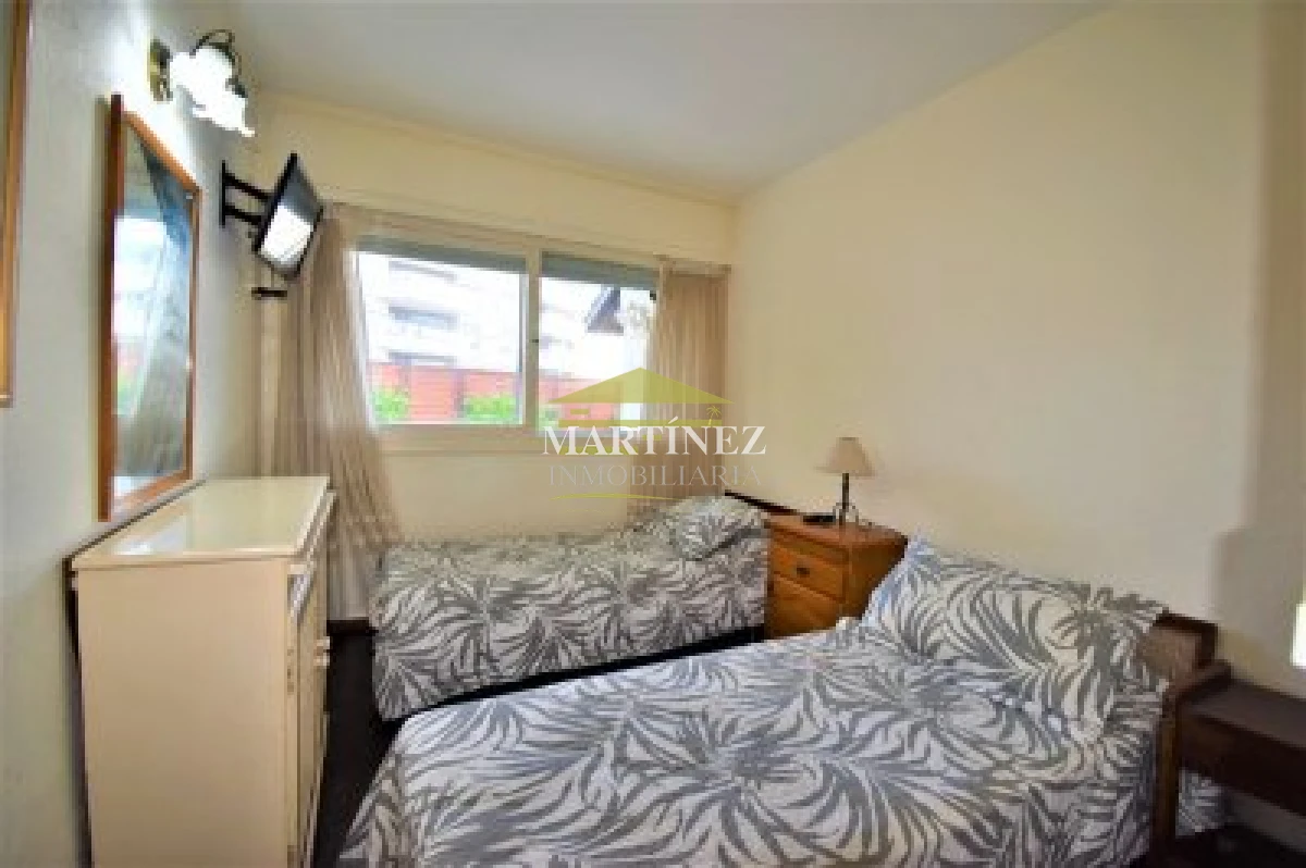 Casa ID.20 - Alquiler Hermosa casa a metros del mar en Punta del este, Parada 10