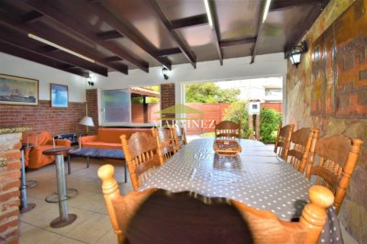 Casa ID.20 - Alquiler Hermosa casa a metros del mar en Punta del este, Parada 10