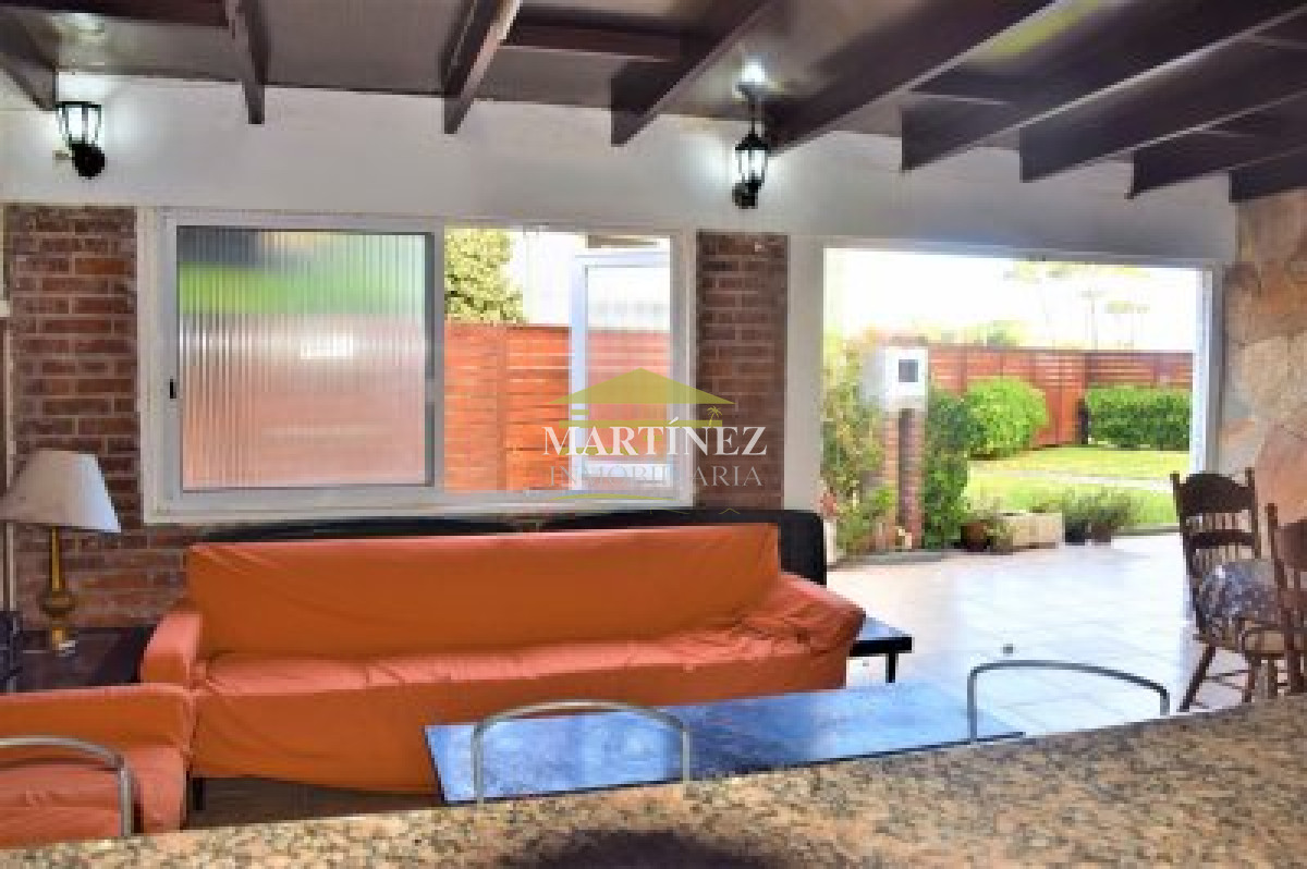 Casa ID.20 - Alquiler Hermosa casa a metros del mar en Punta del este, Parada 10