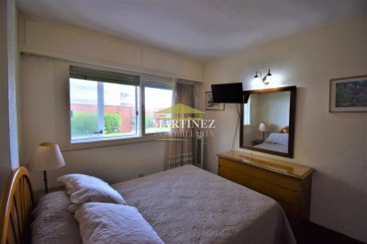 Casa ID.20 - Alquiler Hermosa casa a metros del mar en Punta del este, Parada 10