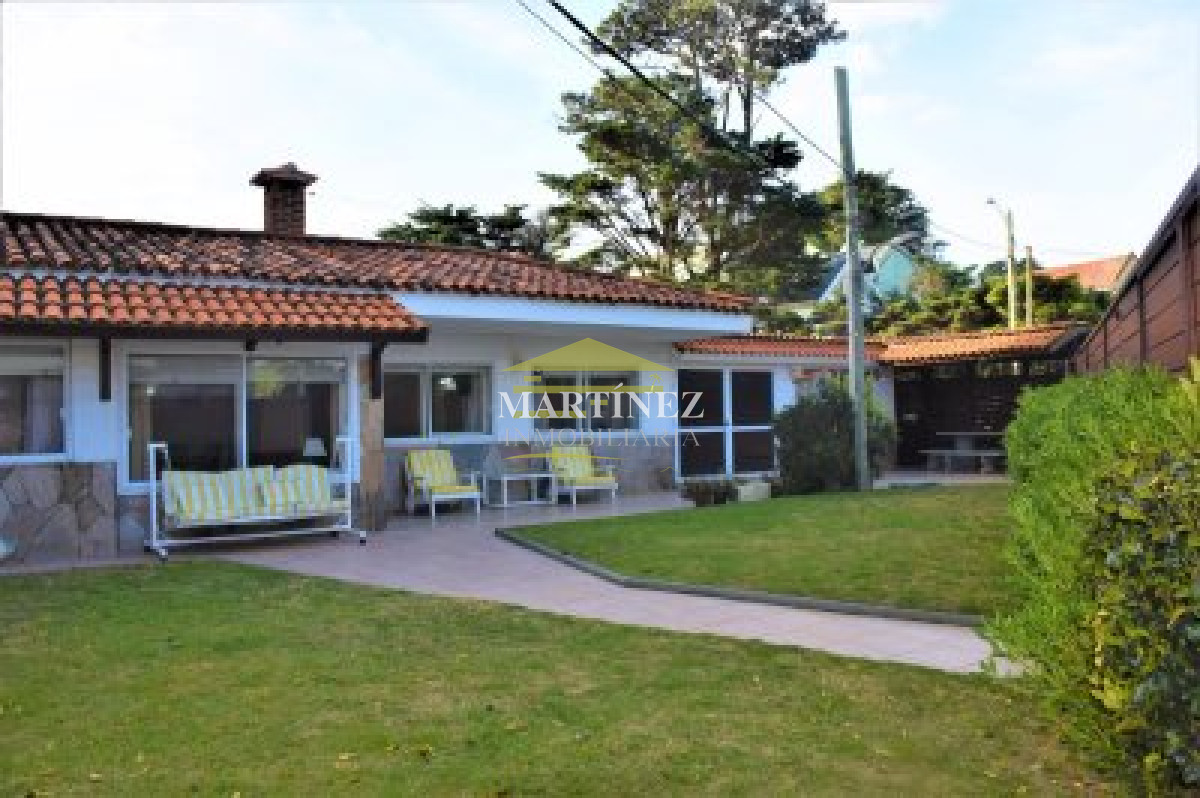 Casa ID.20 - Alquiler Hermosa casa a metros del mar en Punta del este, Parada 10