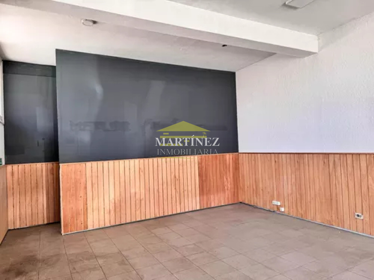 Local Comercial ID.11 - Alquiler Local Comercial 100m2 en Maldonado en frente a Avenida