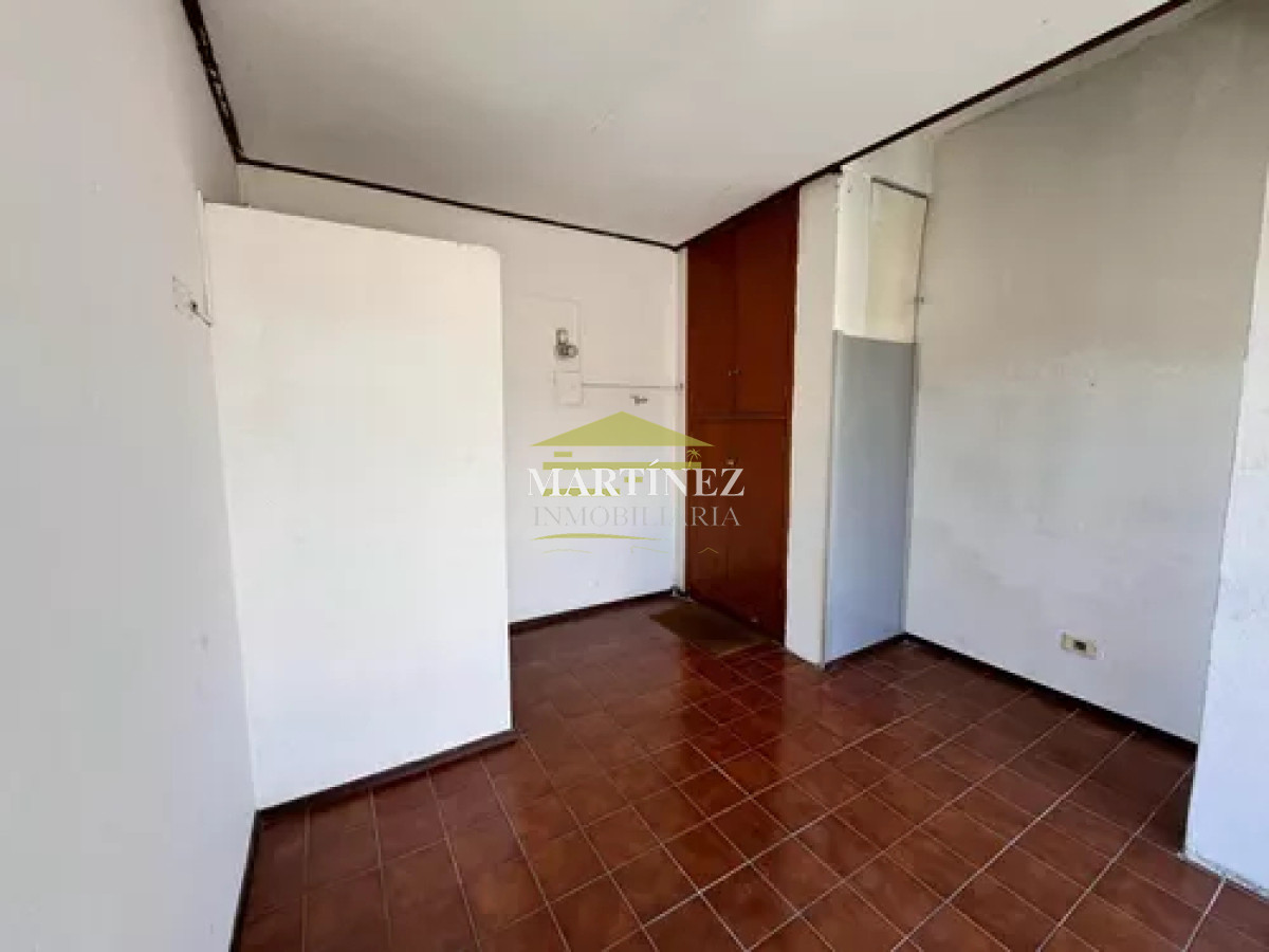 Local Comercial ID.11 - Alquiler Local Comercial 100m2 en Maldonado en frente a Avenida