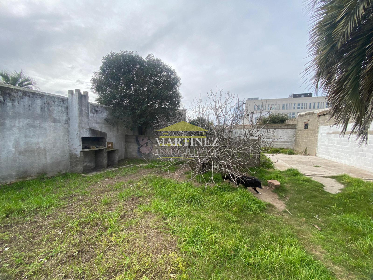 Terreno ID.8 - Venta Terreno 1056m2 en centro Maldonado en estratégica avenida 