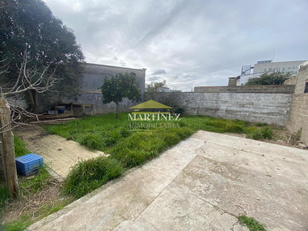 Terreno ID.8 - Venta Terreno 1056m2 en centro Maldonado en estratégica avenida 