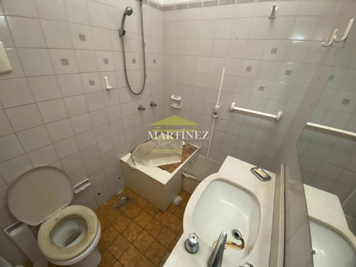 Terreno ID.8 - Venta Terreno 1056m2 en centro Maldonado en estratégica avenida 