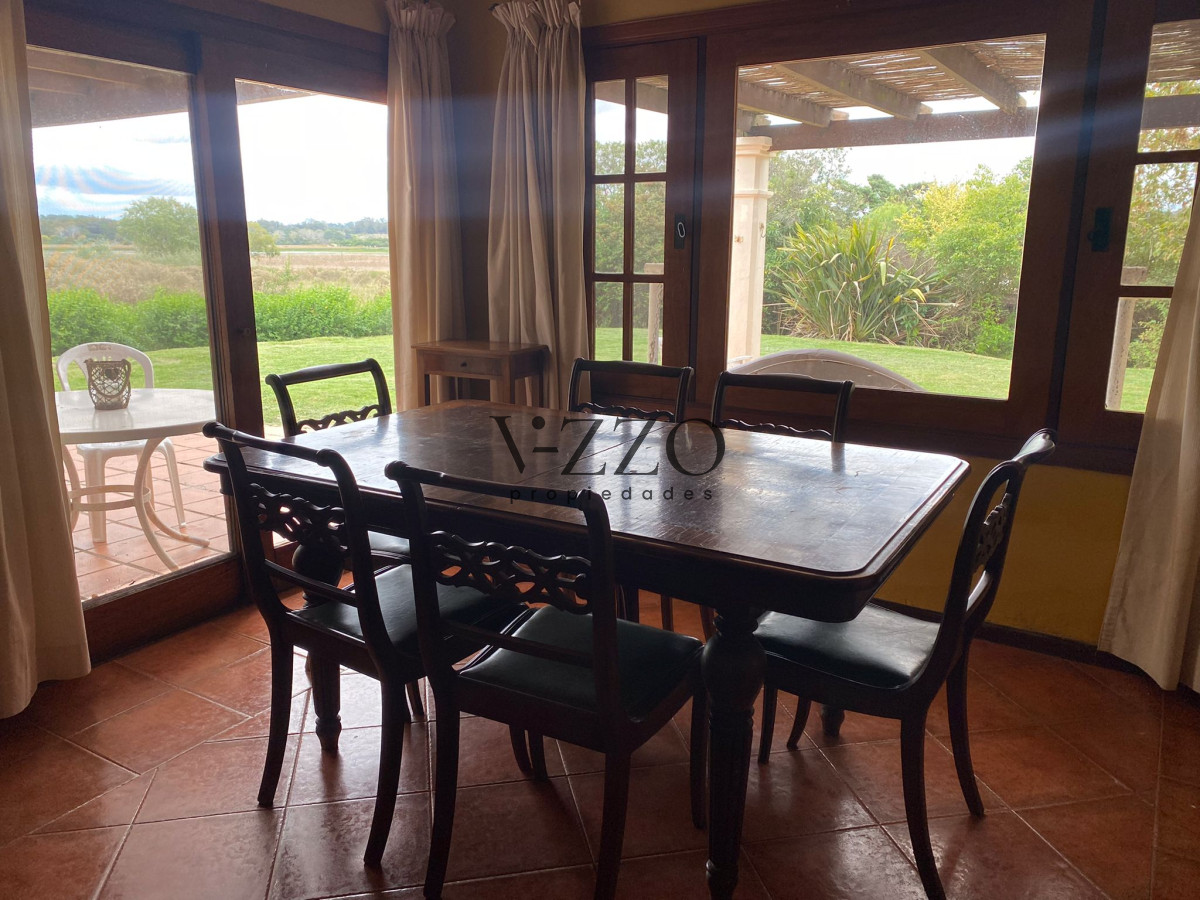 Casa ID.1195/Casa-4-dormitorios--Pinares-venta- - Casa 4 dormitorios  Pinares venta 
