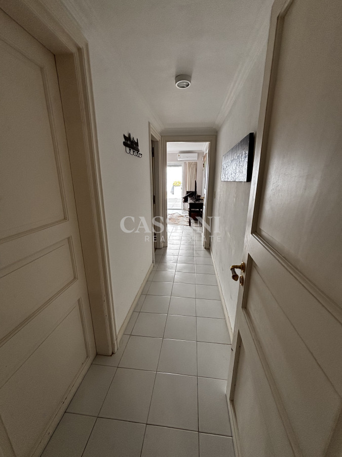 Apartamento ID.5132 - Venta apto 3 dormitorios y servicio vista Puerto