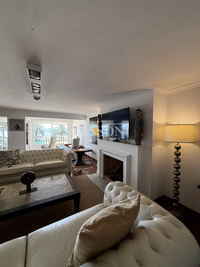 Apartamento ID.5132 - Venta apto 3 dormitorios y servicio vista Puerto