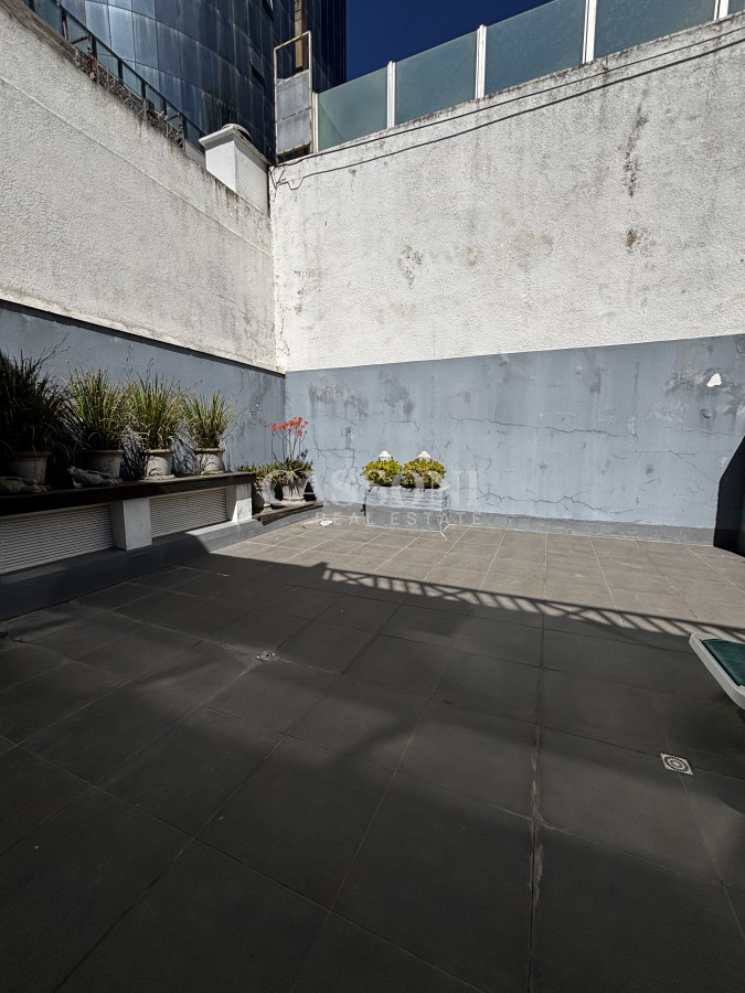 Apartamento ID.5132 - Venta apto 3 dormitorios y servicio vista Puerto