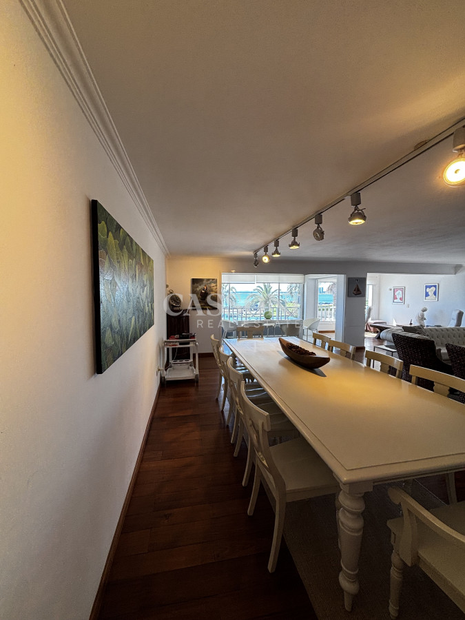 Apartamento ID.5132 - Venta apto 3 dormitorios y servicio vista Puerto