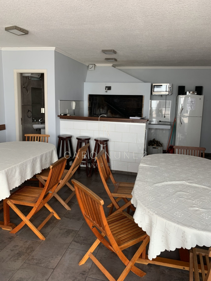 Apartamento ID.233 - Venta de apto  3 dormitorios y 2 garages Punta Carretas