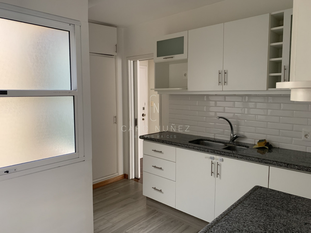 Apartamento ID.241 - VENTA APARTAMENTO DOS DORMITORIOS EN POCITOS