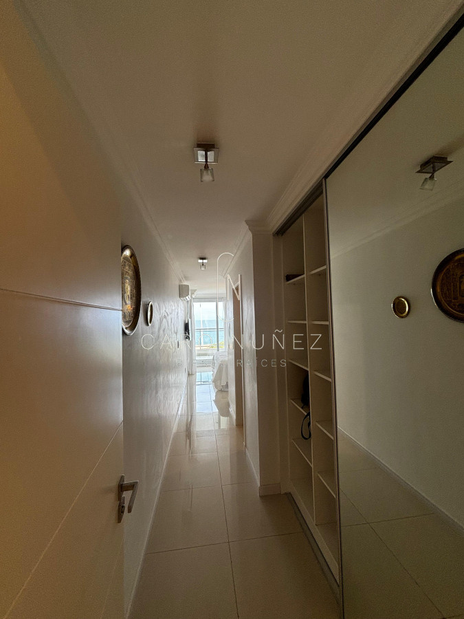 Apartamento ID.591 - APTO EN VENTA 3 SUITES EN PUNTA DEL ESTE SOBRE LA MANSA-