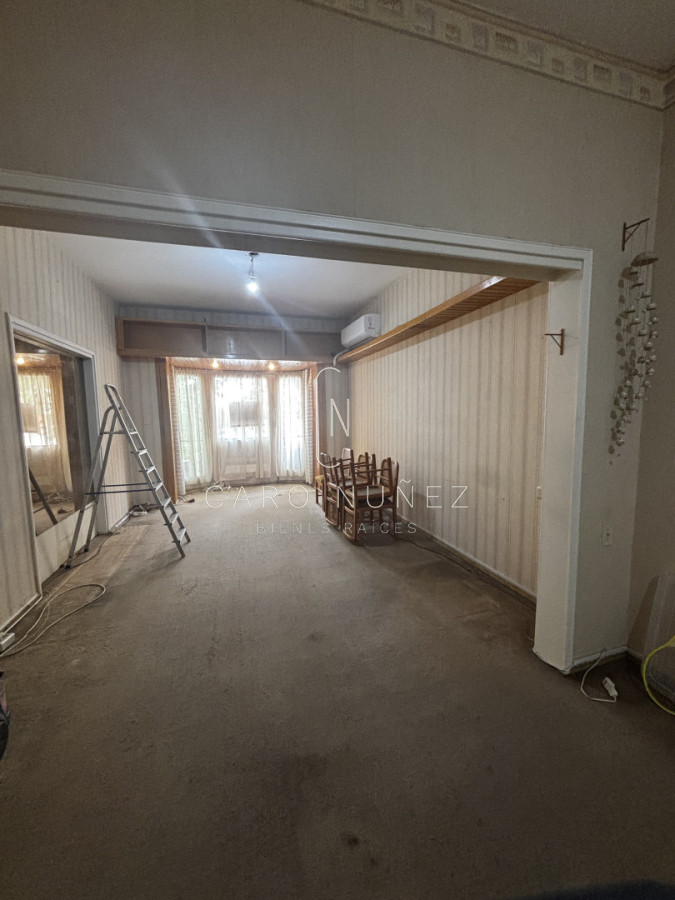 Apartamento ID.628 - Venta Apartamento 3 Dormitorios en Pocitos - Calle Rivera  Luminoso y amplio apartamento ubicado en una de las zonas más buscadas de Montevideo: Pocit