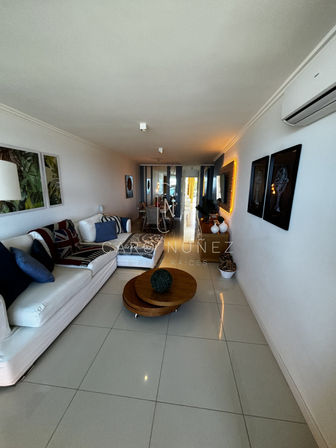 Apartamento ID.599 - Venta apto de 2 dormitorios en mansa vista mar