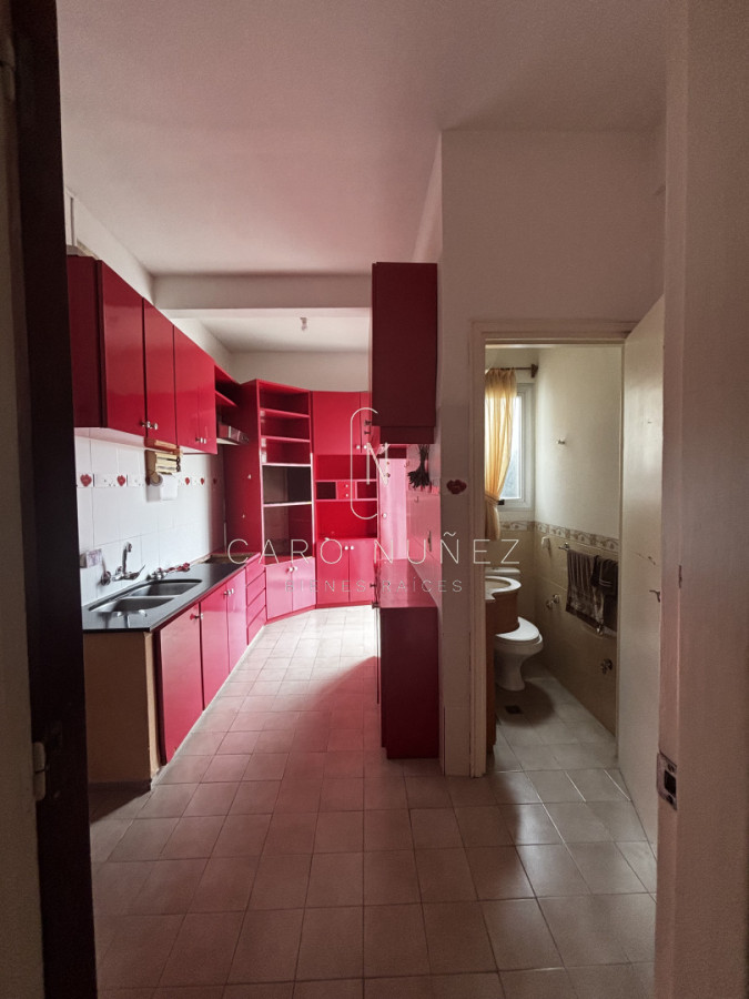 Apartamento ID.628 - Venta Apartamento 3 Dormitorios en Pocitos - Calle Rivera  Luminoso y amplio apartamento ubicado en una de las zonas más buscadas de Montevideo: Pocit