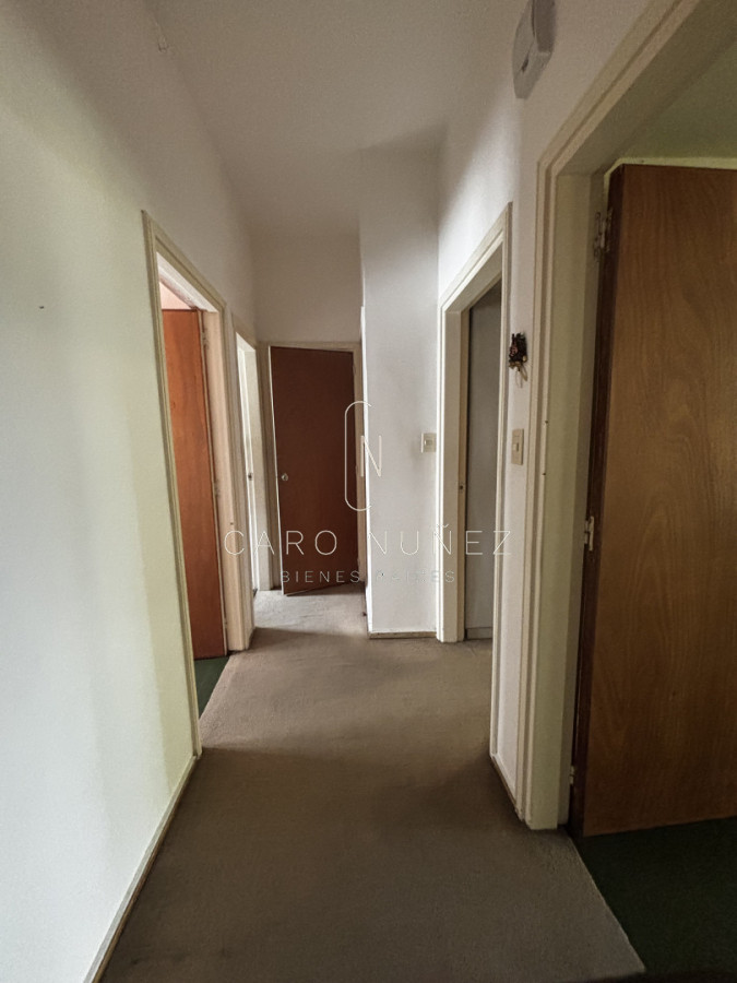 Apartamento ID.628 - Venta Apartamento 3 Dormitorios en Pocitos - Calle Rivera  Luminoso y amplio apartamento ubicado en una de las zonas más buscadas de Montevideo: Pocit