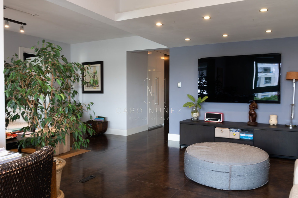 Apartamento ID.707 - Alquiler apto amoblado 3 dormitorios