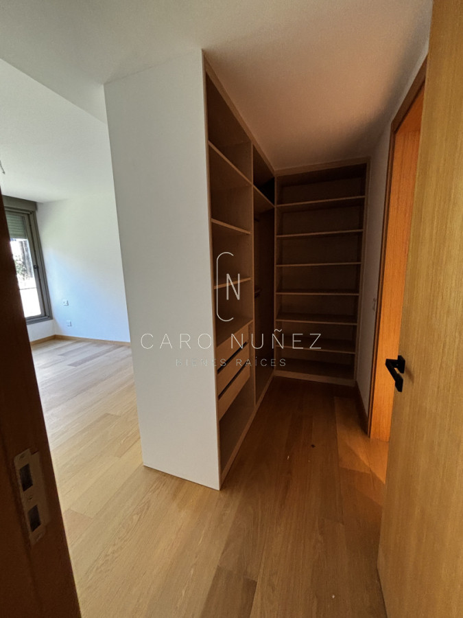 Apartamento ID.653 - Alquiler dos dormitorios en Barrio Parques