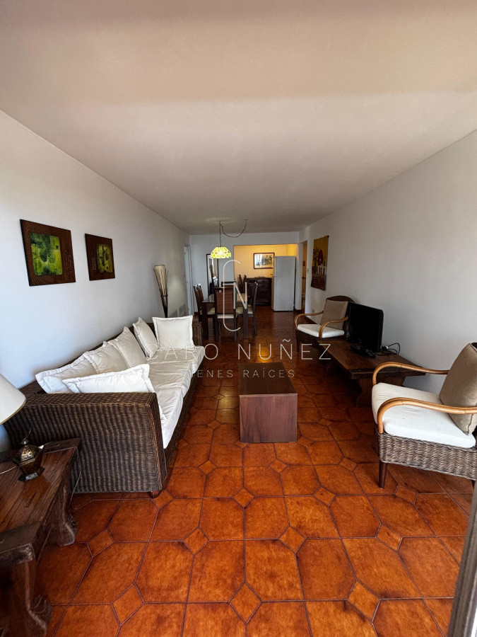 Apartamento ID.661 - Venta de Apartamento en Punta del Este - Primera Línea Playa Mansa