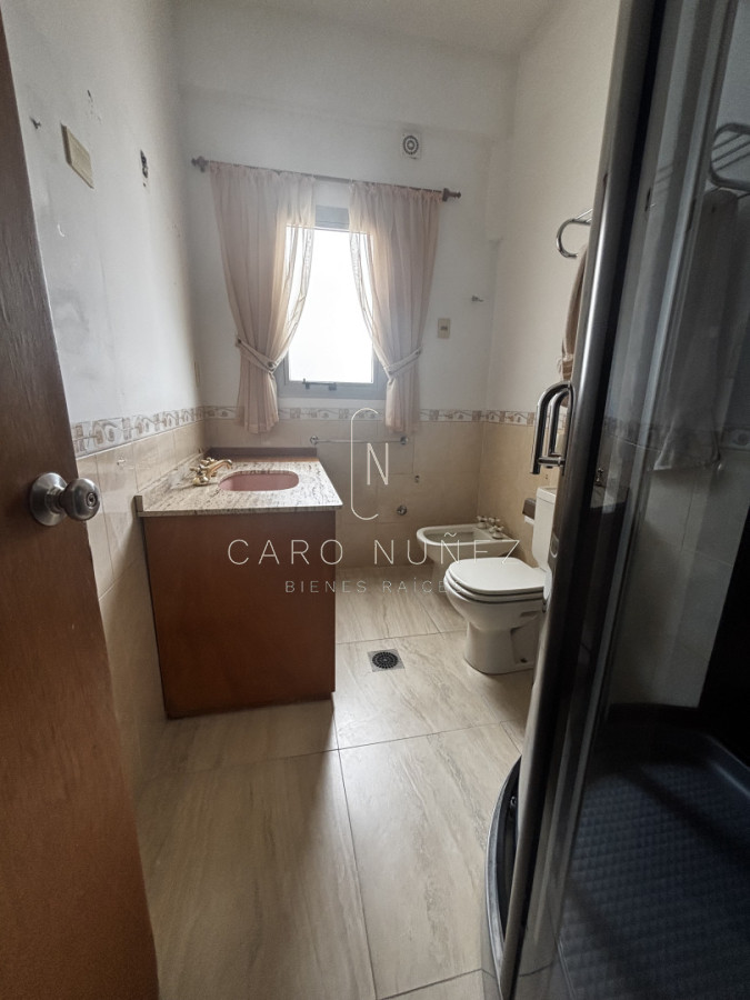 Apartamento ID.628 - Venta Apartamento 3 Dormitorios en Pocitos - Calle Rivera  Luminoso y amplio apartamento ubicado en una de las zonas más buscadas de Montevideo: Pocit