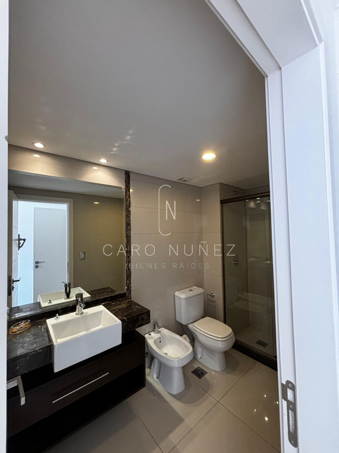 Apartamento ID.591 - APTO EN VENTA 3 SUITES EN PUNTA DEL ESTE SOBRE LA MANSA-