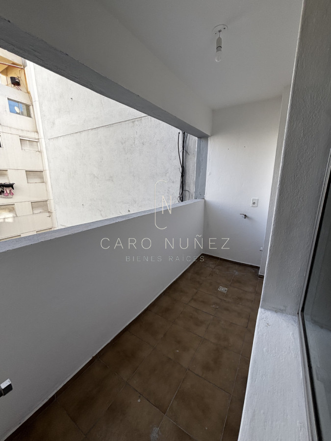 Apartamento ID.565 - Apto en Alquiler, de 3 dormitorios , 2 baños y gge en Pocitos 