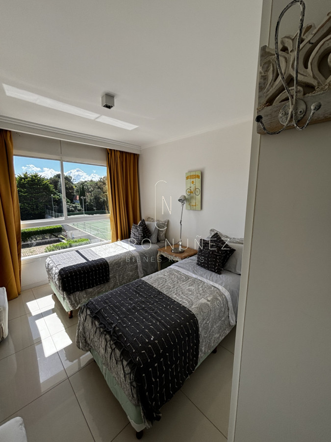 Apartamento ID.599 - Venta apto de 2 dormitorios en mansa vista mar