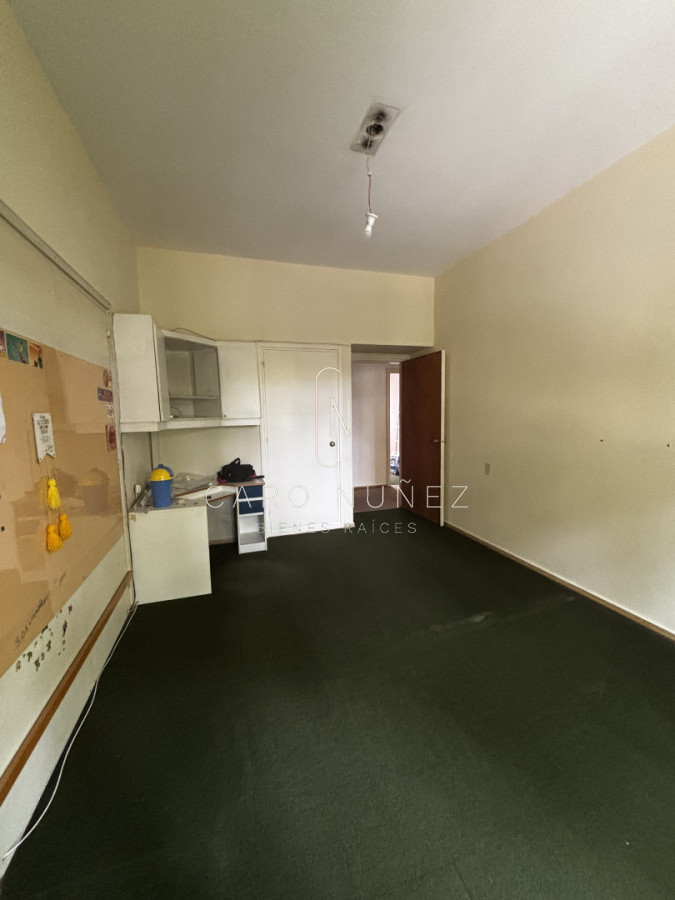 Apartamento ID.628 - Venta Apartamento 3 Dormitorios en Pocitos - Calle Rivera  Luminoso y amplio apartamento ubicado en una de las zonas más buscadas de Montevideo: Pocit