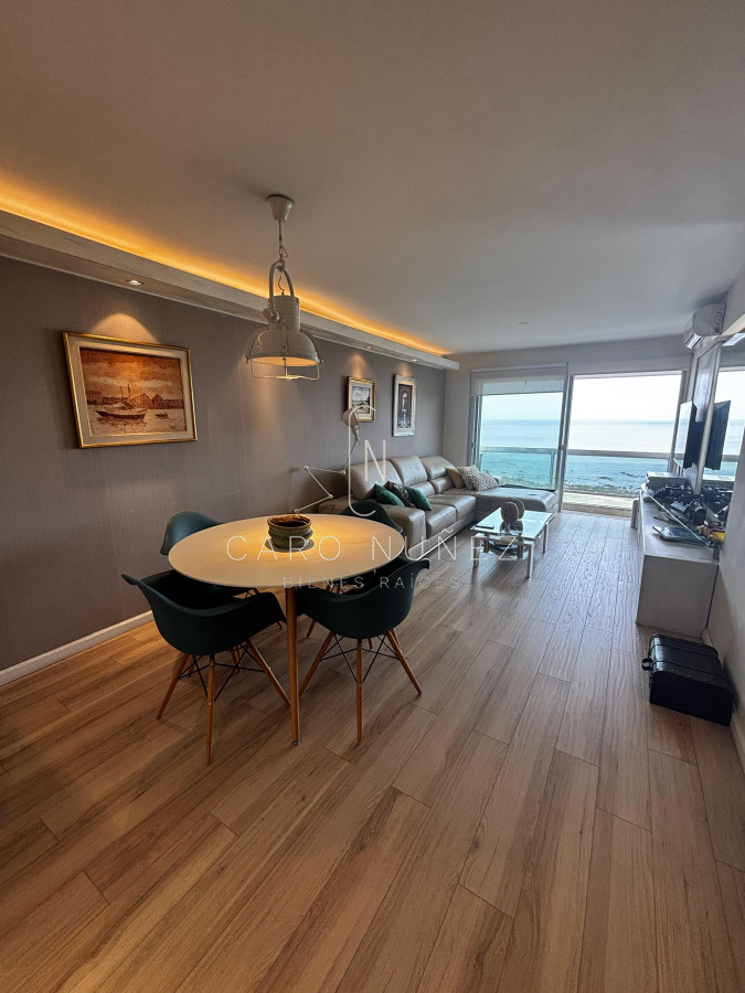 Apartamento ID.682 - Venta Apartamento dos dormitorios vista a mar