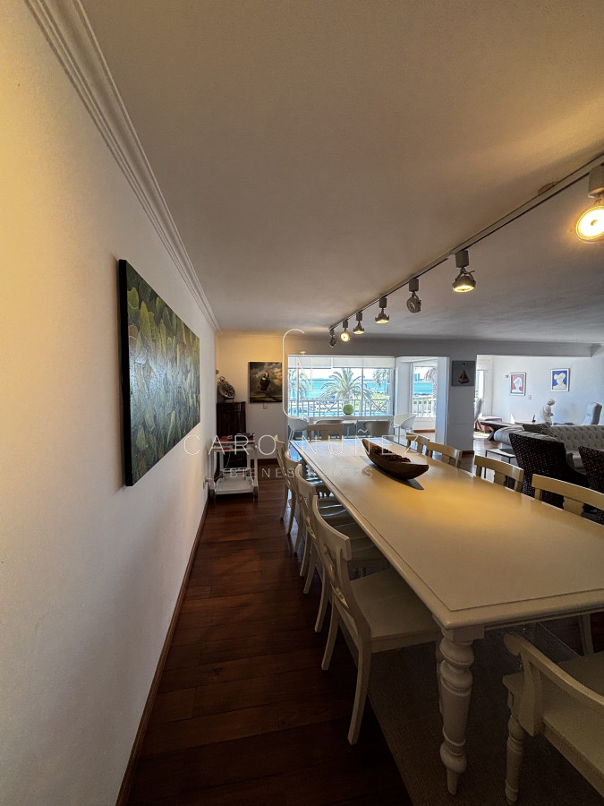 Apartamento ID.669 - Venta apto 3 dormitorios y servicio vista Puerto