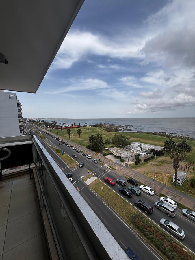 Venta Apartamento dos dormitorios vista a mar