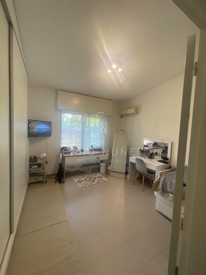 Casa ID.702 - Venta de Casa en El Pinar — Zona de gran crecimiento