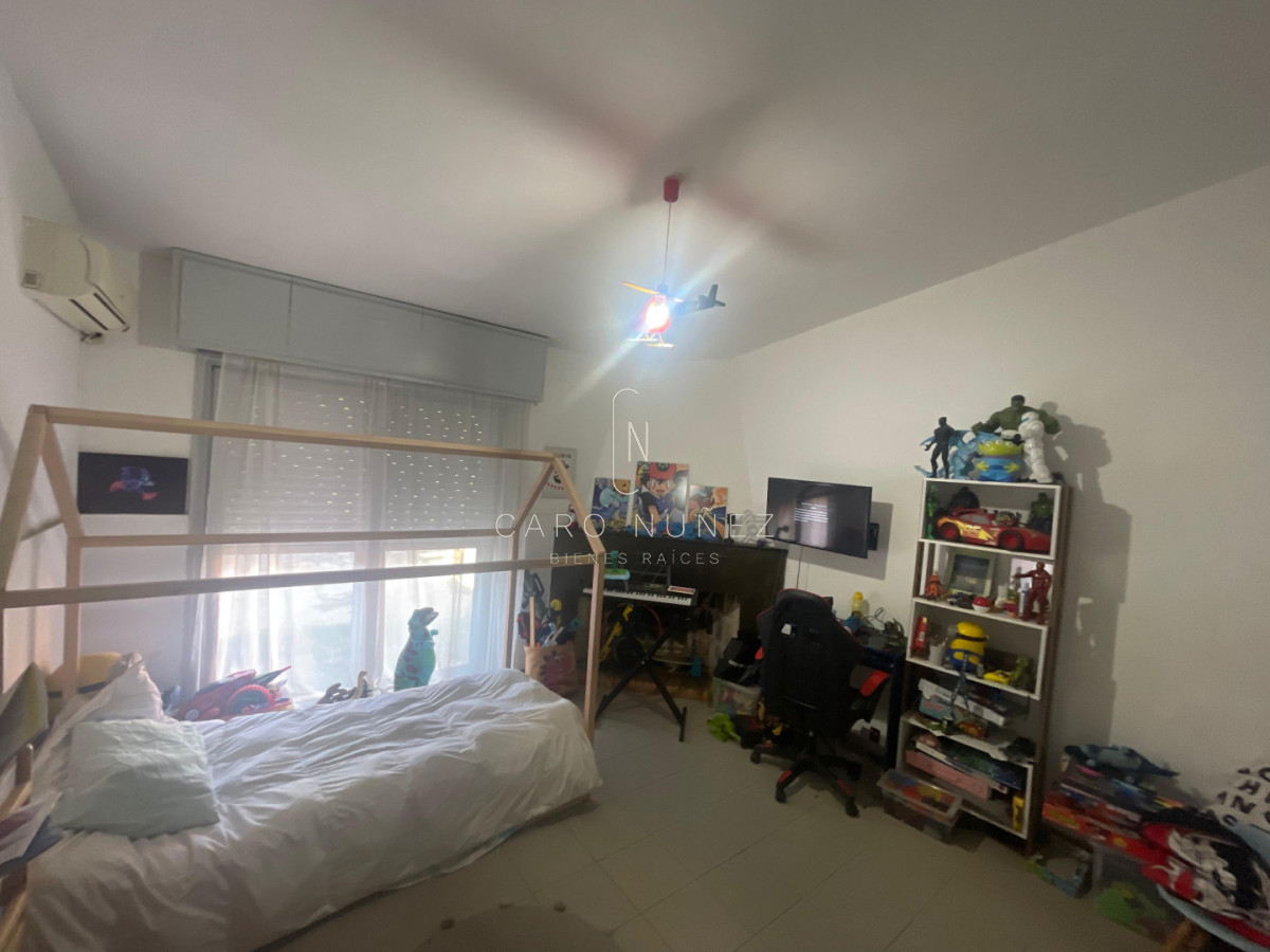 Casa ID.702 - Venta de Casa en El Pinar — Zona de gran crecimiento