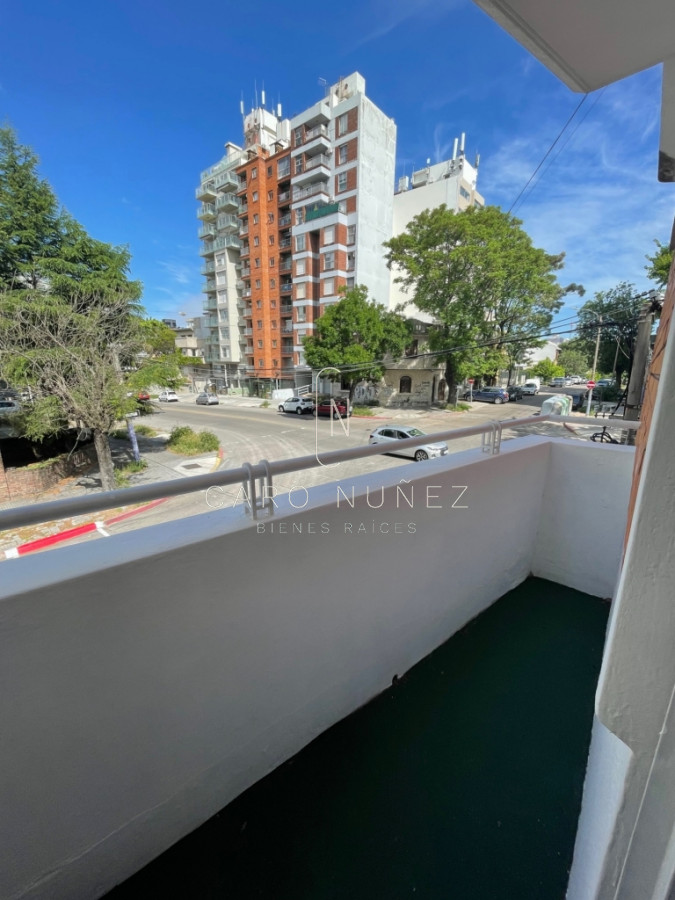 Casa ID.435 - Casa en Venta en  Punta Carretas, sobre calle Sarmiento.