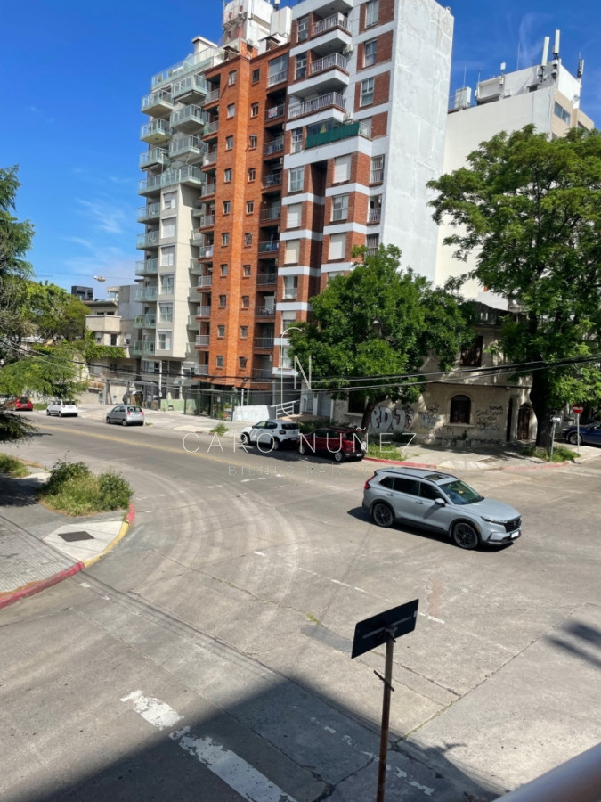 Casa ID.435 - Casa en Venta en  Punta Carretas, sobre calle Sarmiento.