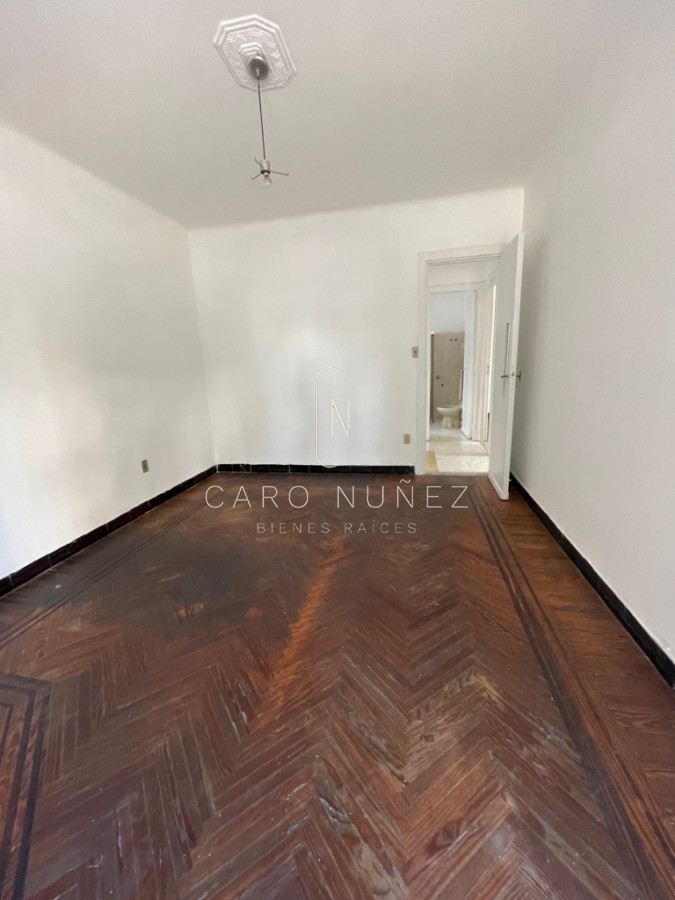 Casa ID.435 - Casa en Venta en  Punta Carretas, sobre calle Sarmiento.