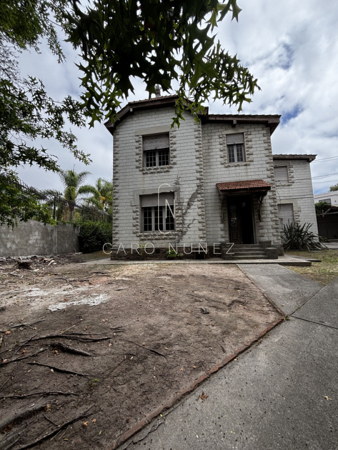 Casa ID.703 - Alquiler o venta de gran residencia de estilo en Pocitos