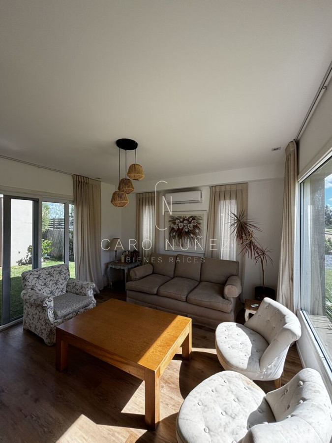 Casa ID.554 - Venta casa 4 dormitorios en Colinas de Carrasco
